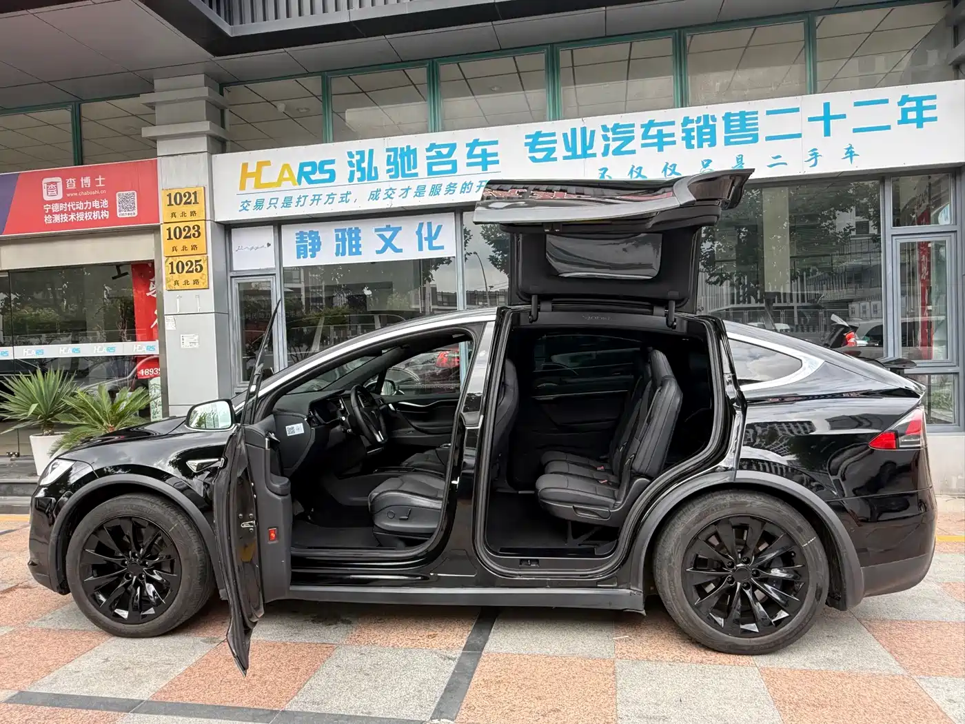 Фото 12 - Tesla Model X