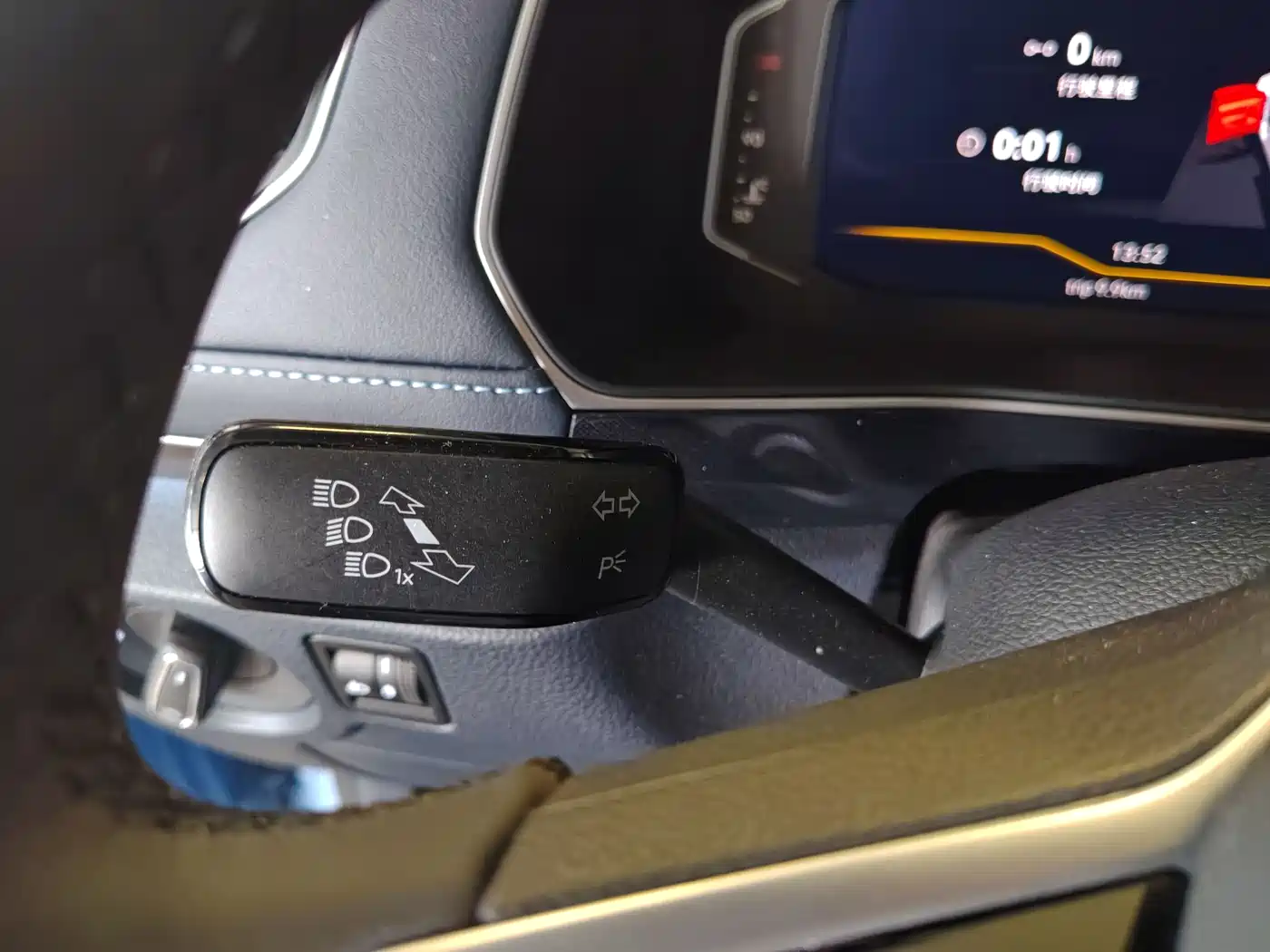 Volkswagen Tharu 2025 New Edge 300TSI Enjoyment Edition фото 17