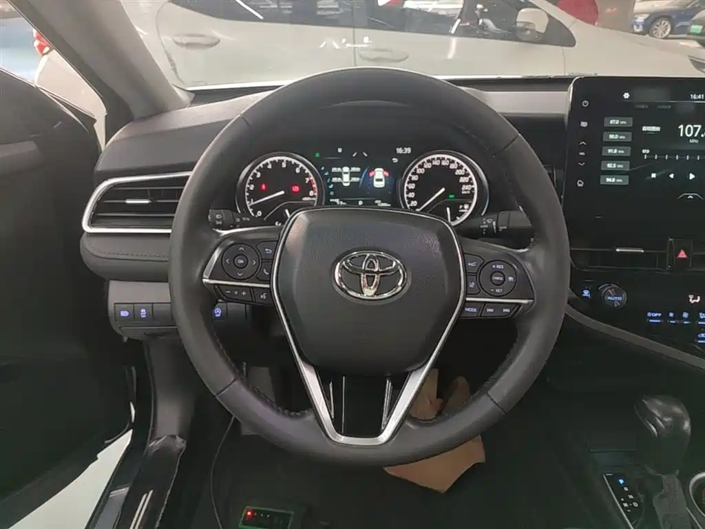 Toyota Camry 2021 2.0G Luxury Edition фото 11