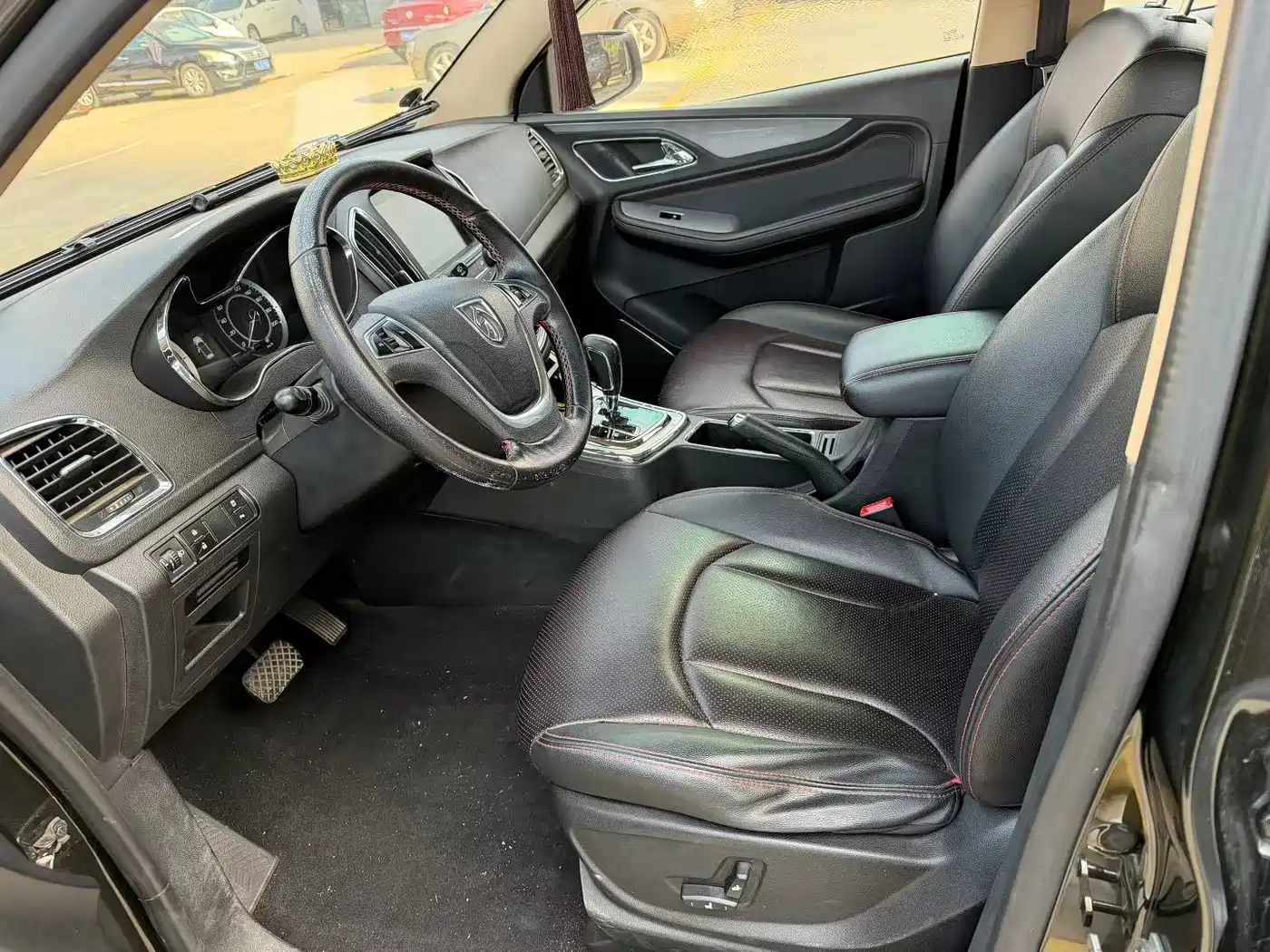 Baojun 560 2017 2016 1.8L iAMT Luxury
