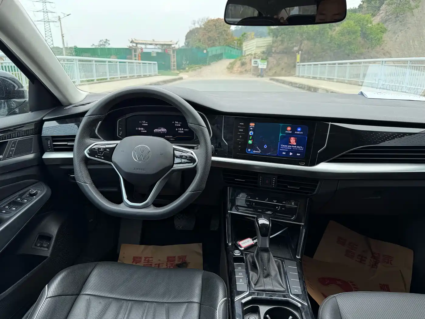 Volkswagen Passat 2024 380TSI Luxury фото 8