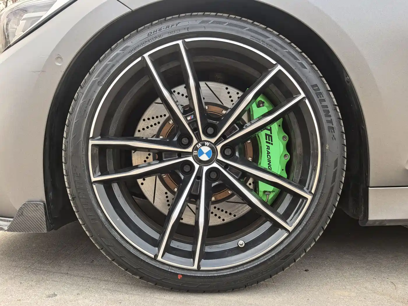 BMW 3 Series 2020 330Li xDrive M Sport Black Night Edition фото 17