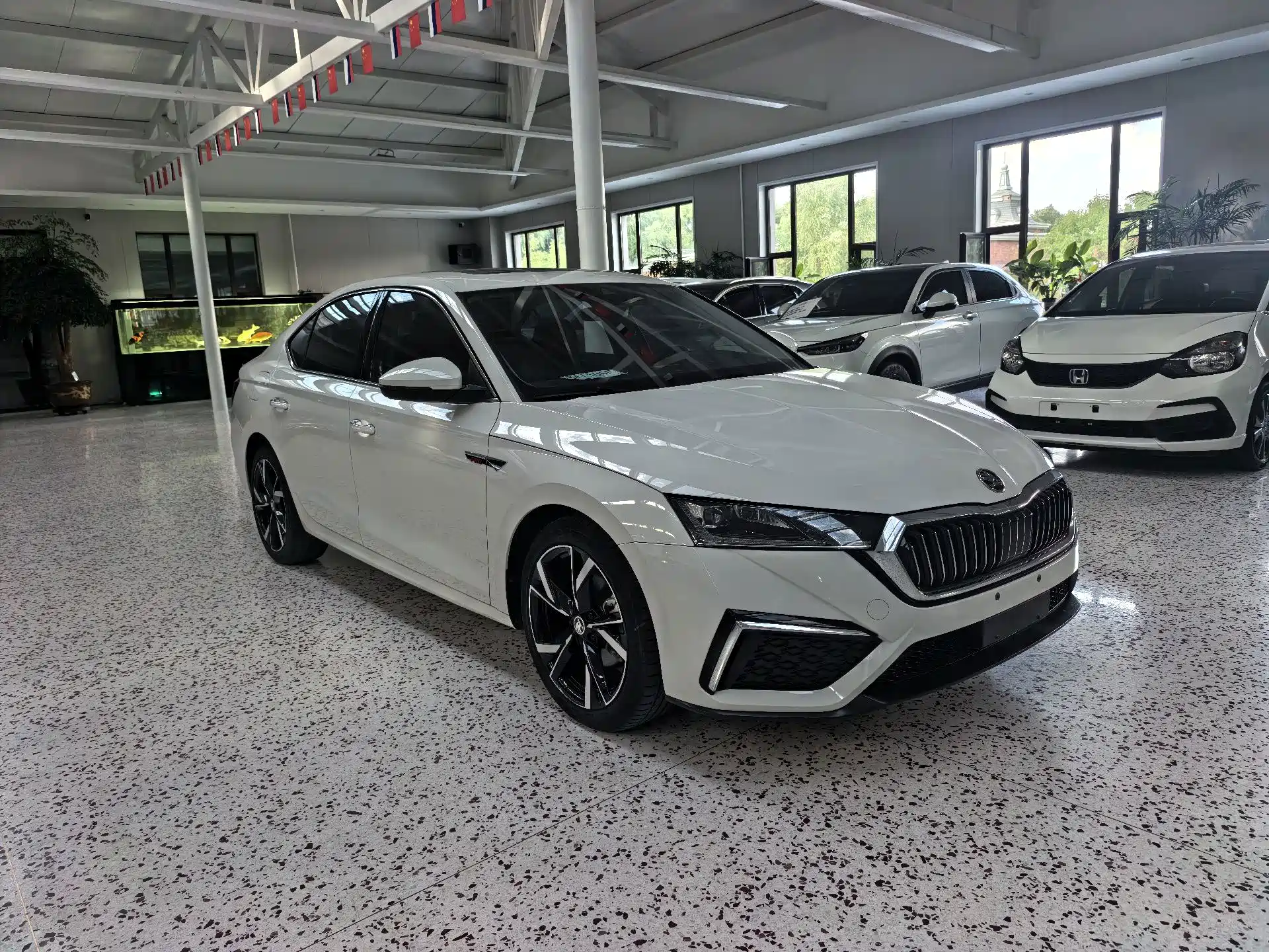 Фото 3 - Škoda Octavia
