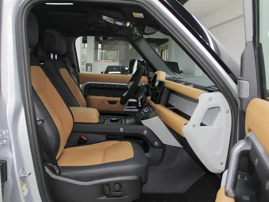 Land Rover Defender 2024 110 3.0T P400 X-DYNAMIC HSE фото 10