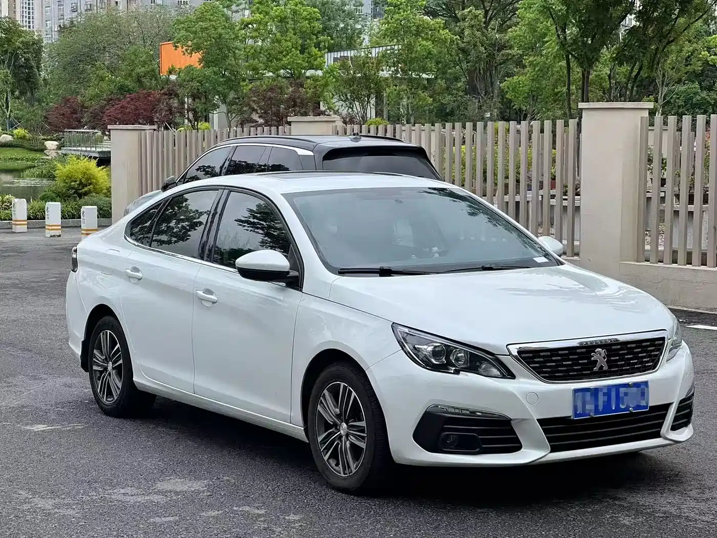 Peugeot 308 2019 1.6L Automatic Luxury Version China V фото 3