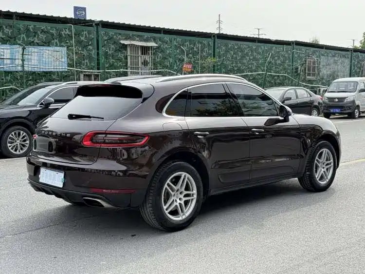 Porsche Macan 2017 Macan 2.0T фото 8