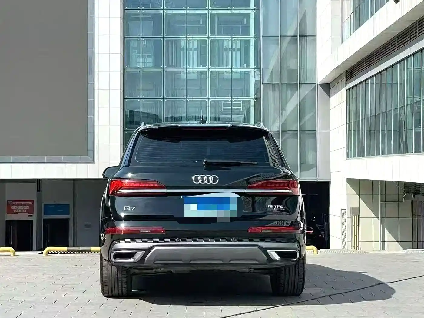 AUDI Q7