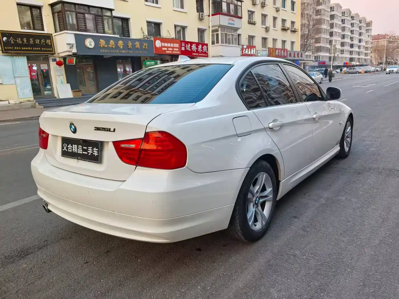 BMW 3 Series (Import) 2012 318i Leading фото 4