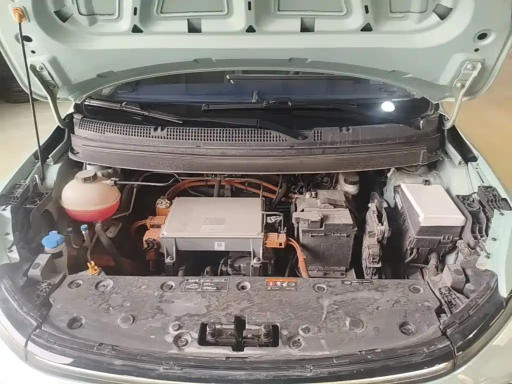 Фото 20 - Geely Geometry E Firefly