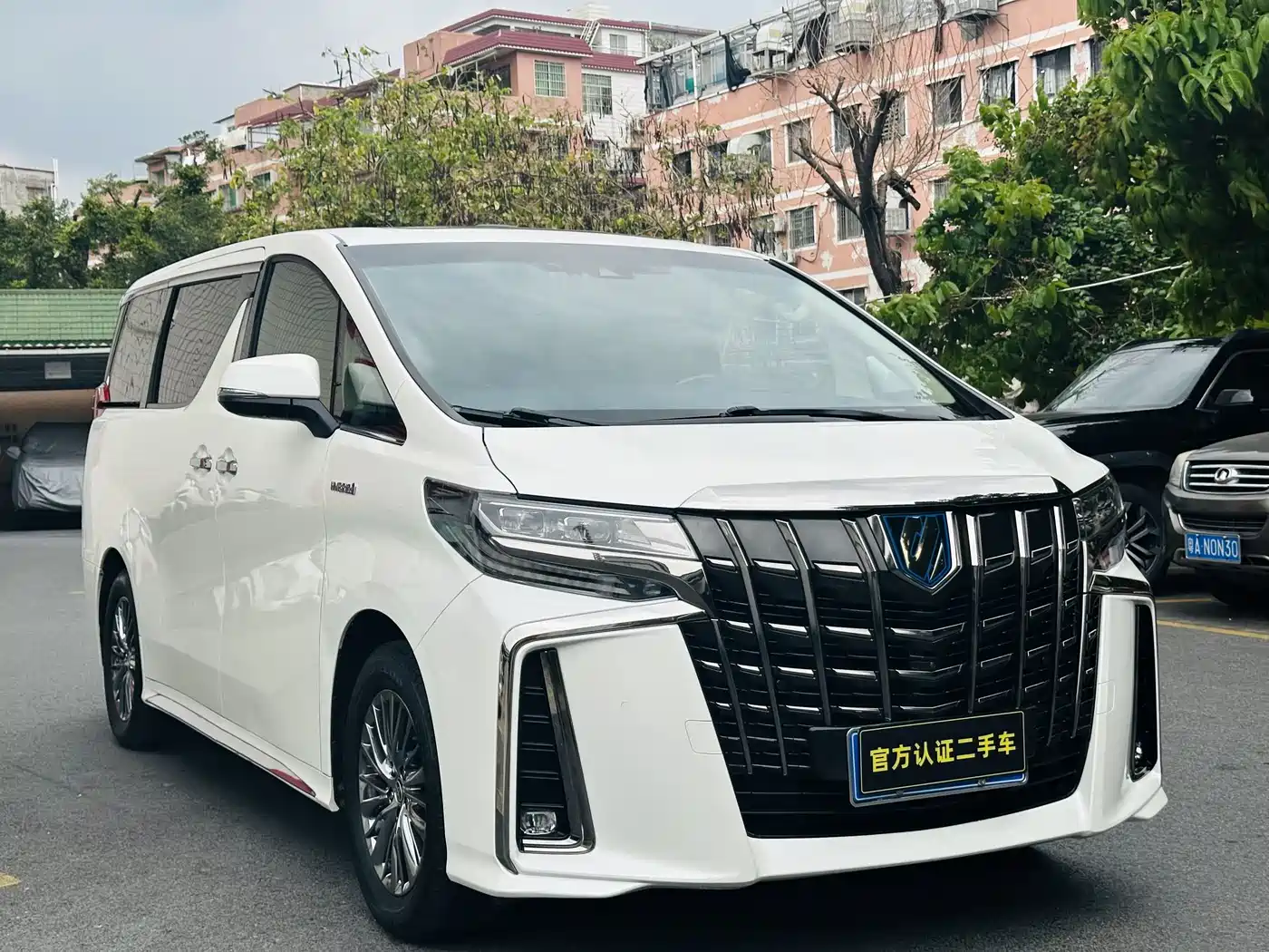 Toyota Alphard 2021 Hybrid 2.5L Ultimate фото 3