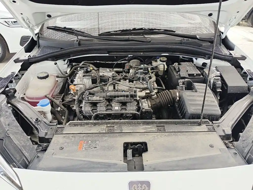 Фото 20 - Roewe i5