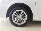 Фото 23 - Geely Vision
