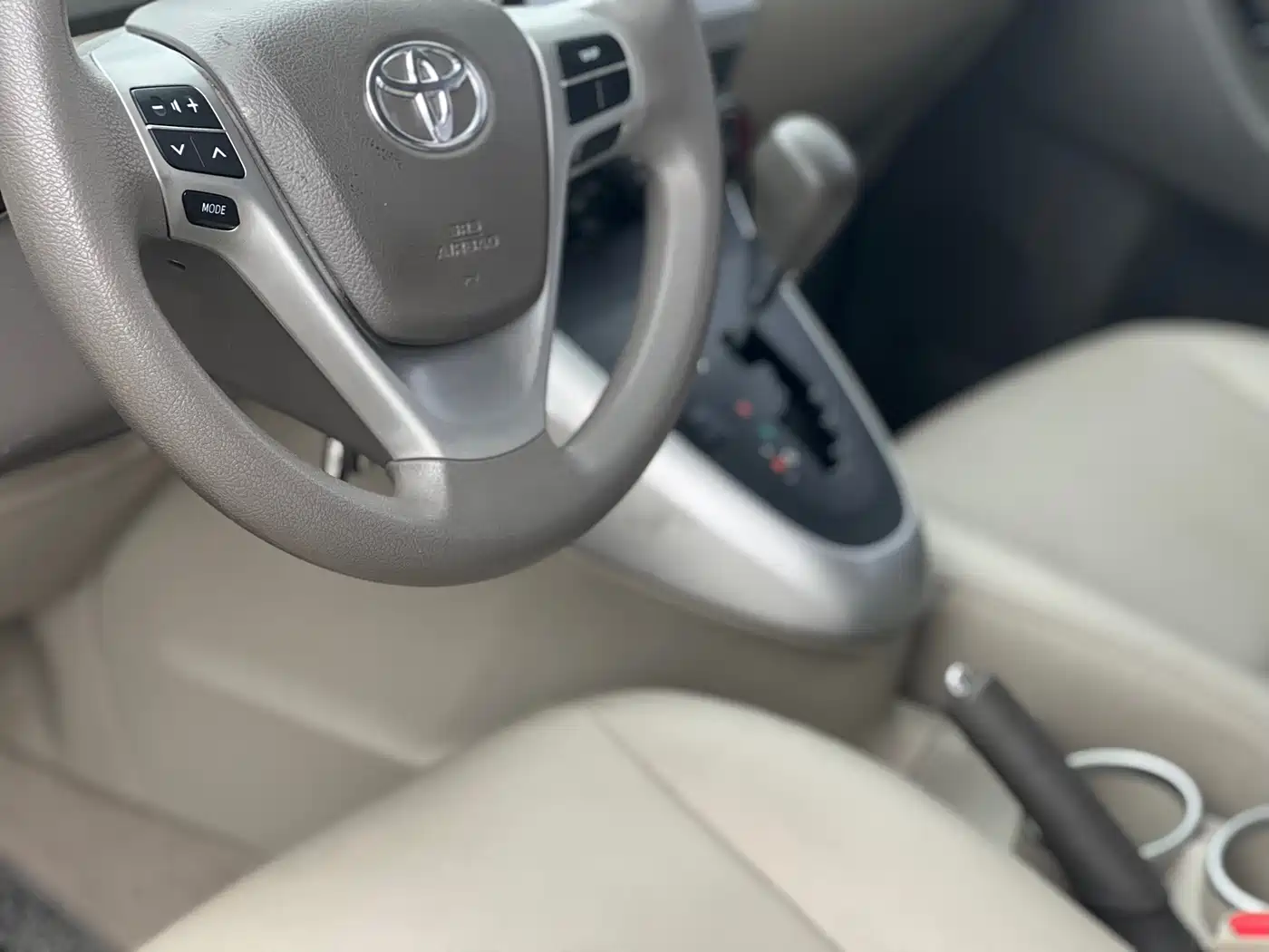 Toyota E'Z 2014 Xingyao 180E CVT Elite фото 7
