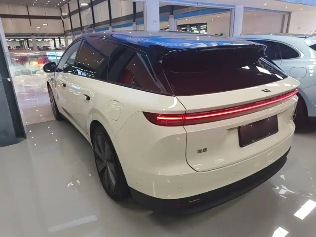 Li Auto i6 2025 2025 2WD Base Model