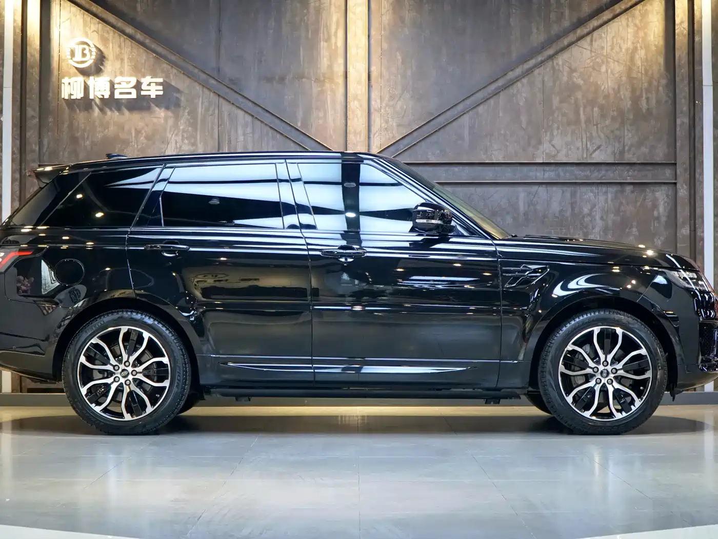 Land Rover Range Rover Sport 2021 3.0 L6 Gloss Black Edition фото 21