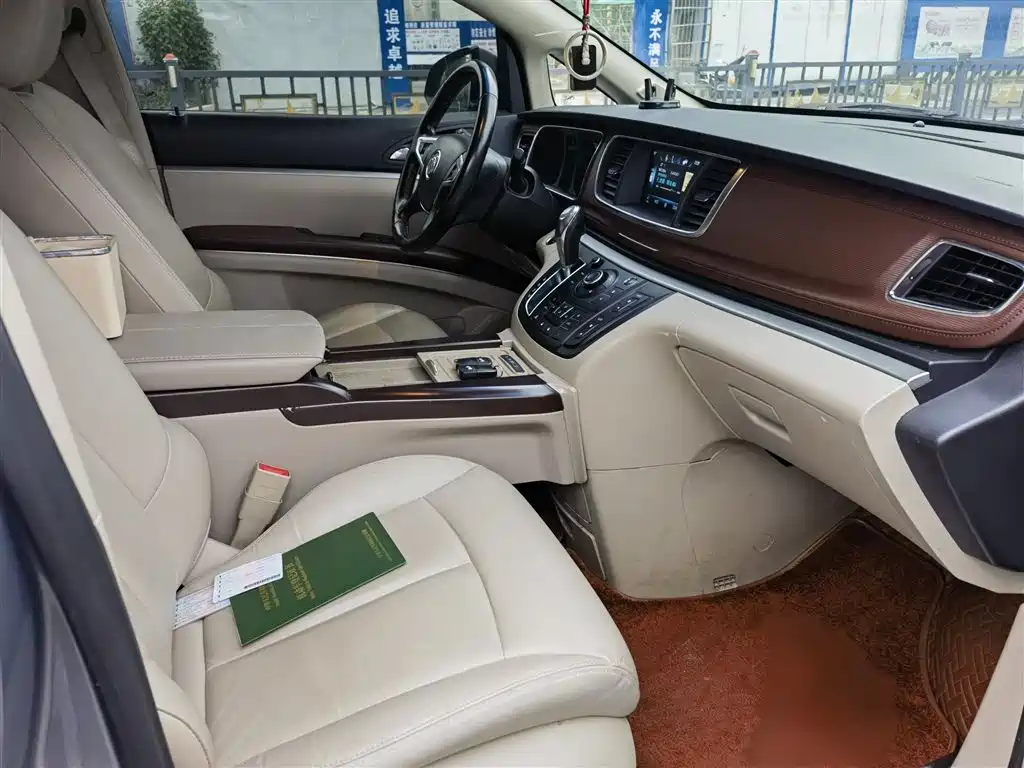 Buick GL8 2018 28T Luxury Model China VI фото 4