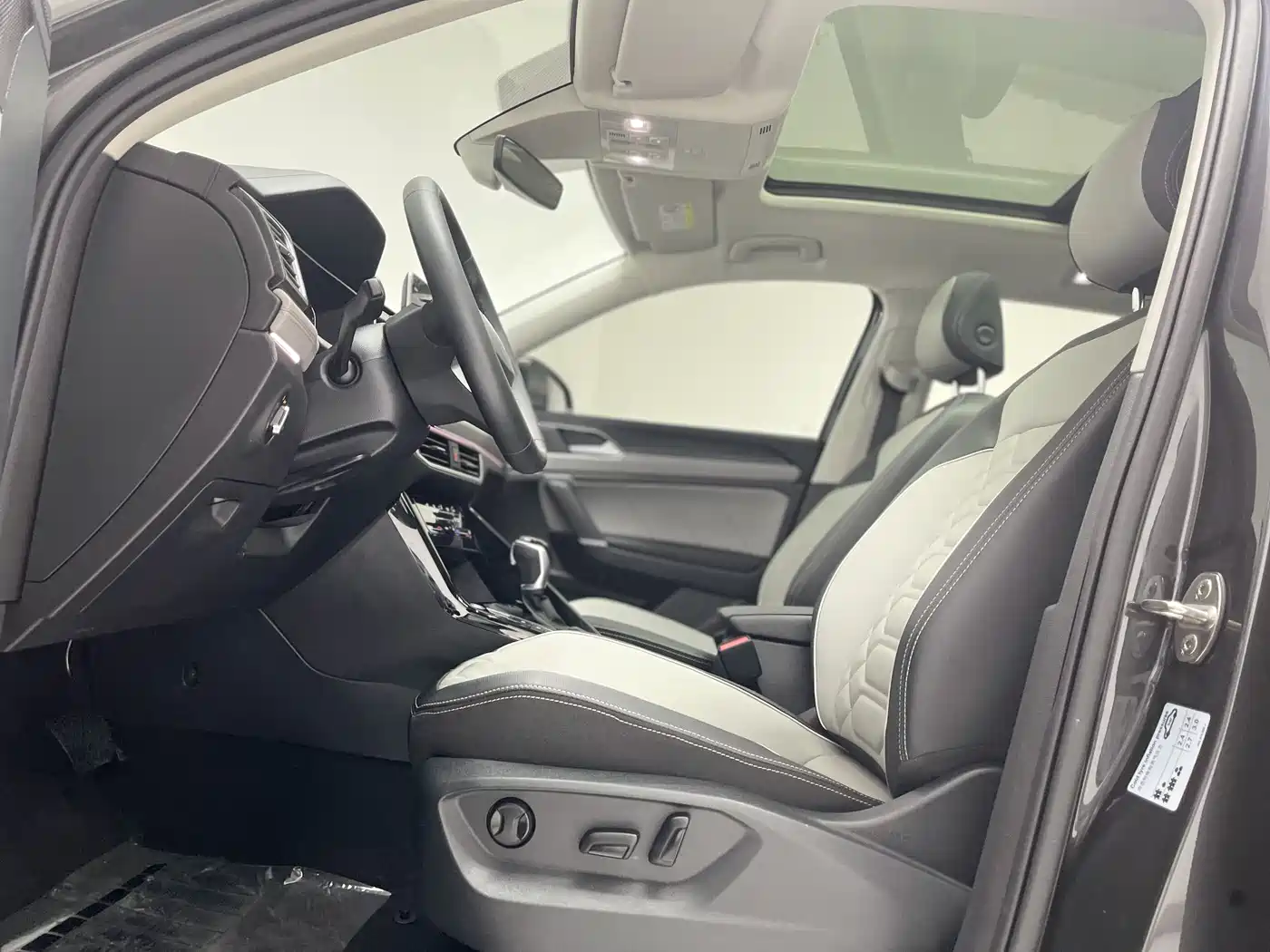 Volkswagen Tayron 2024 330TSI 2WD Luxury Plus Advanced фото 26