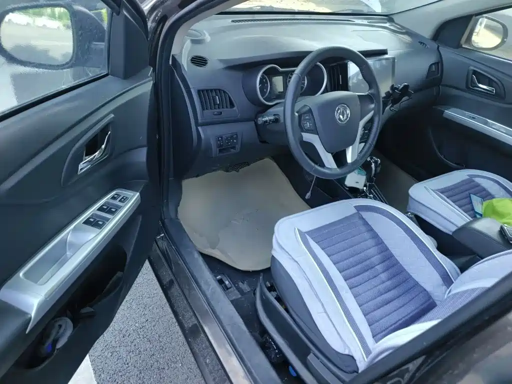 Dongfeng Aeolus A30 2015 2014 1.5L Automatic Smart Style