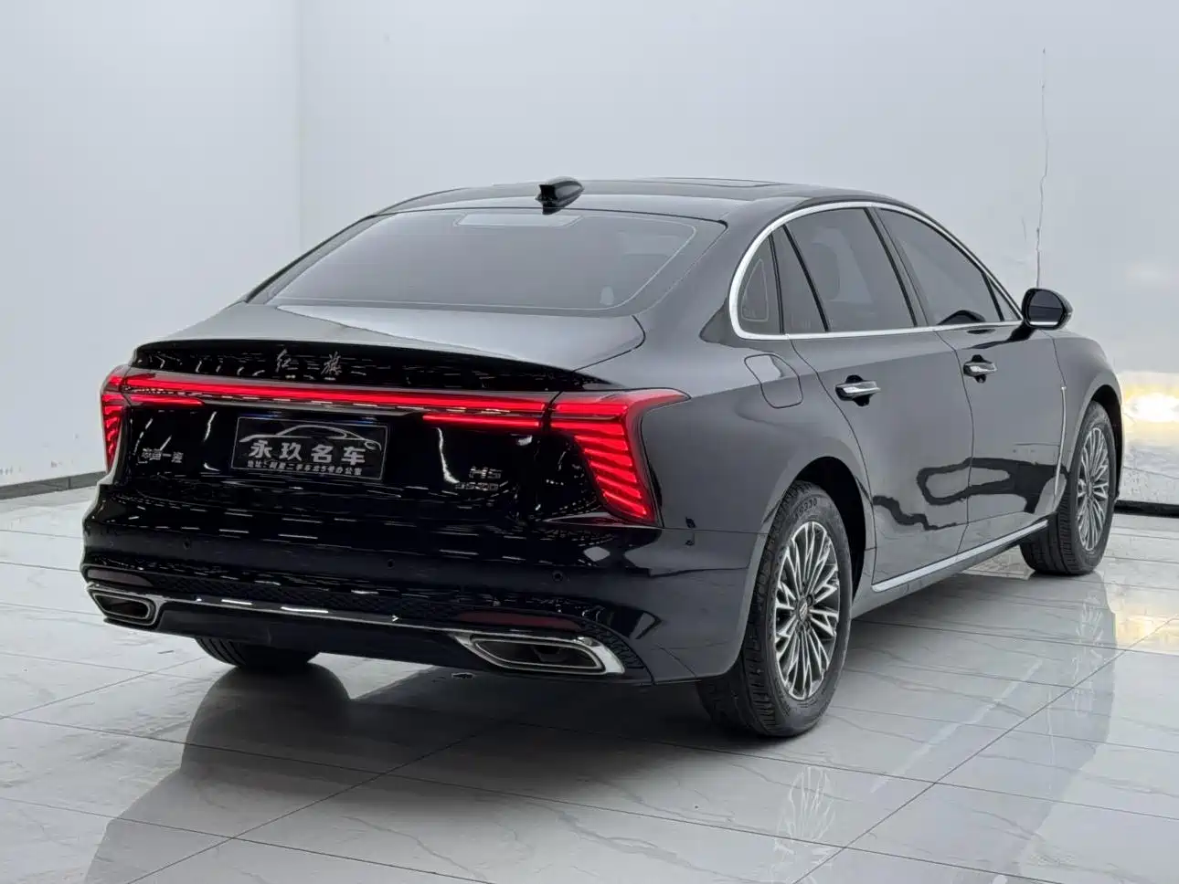 Hongqi H5 2025 1.5T DCT Flag Rhythm 500,000 Units Memorial Edition фото 16