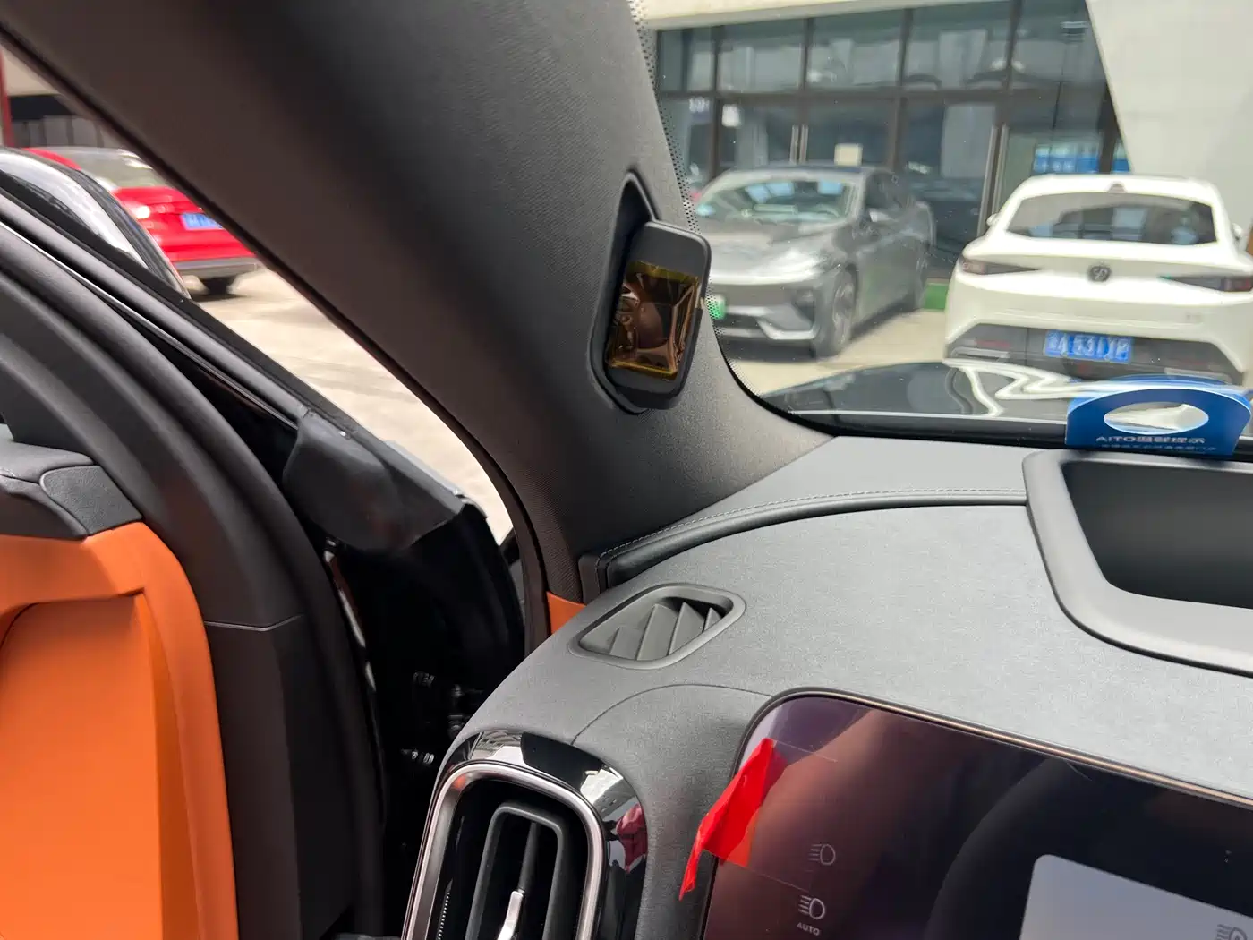 AITO Wenjie AITO M9 2024 Range Extender Max Edition 42kWh 6-seater фото 16