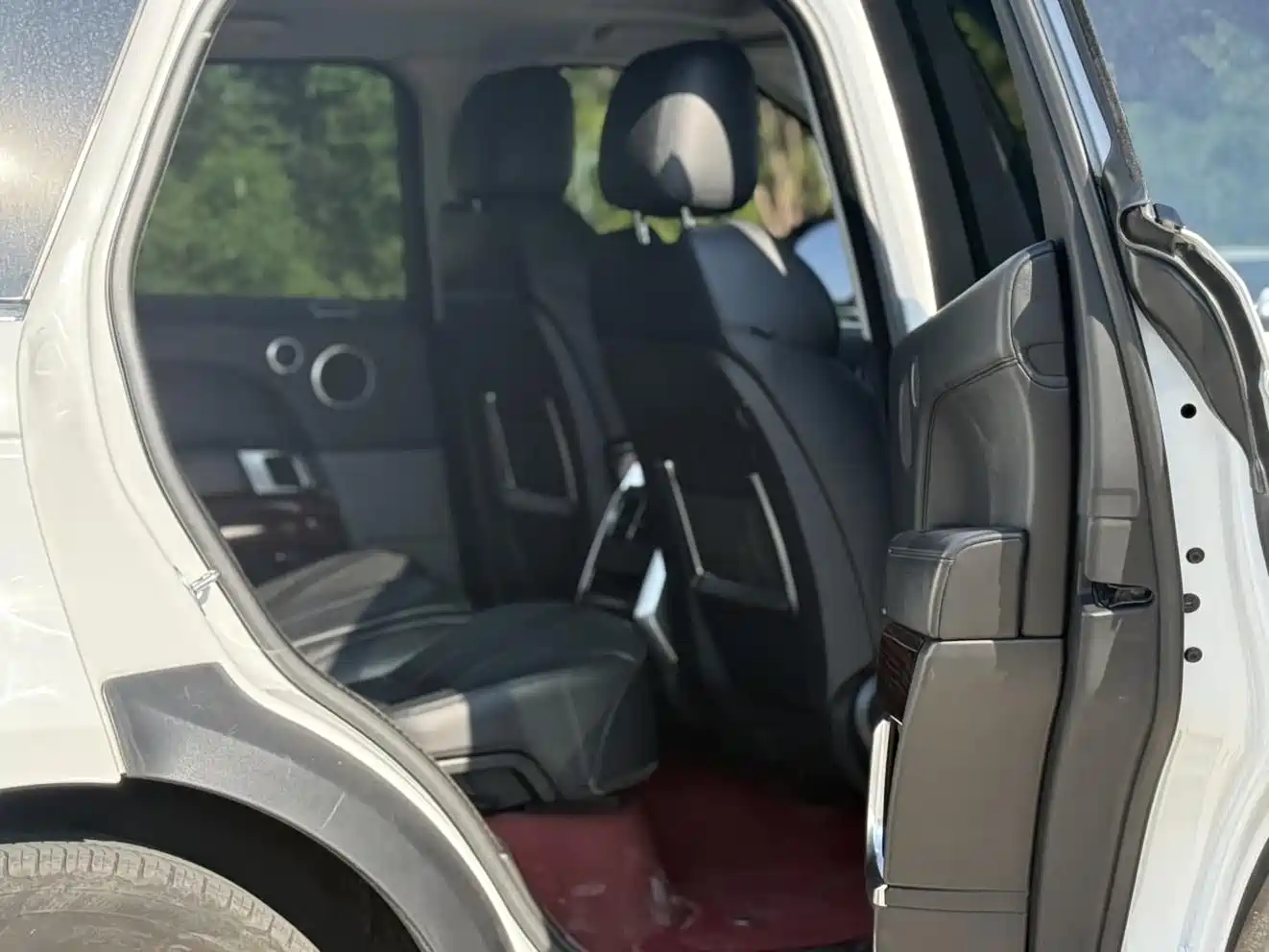Land Rover Range Rover Sport 2016 Model 3.0 SC V6 SE фото 9