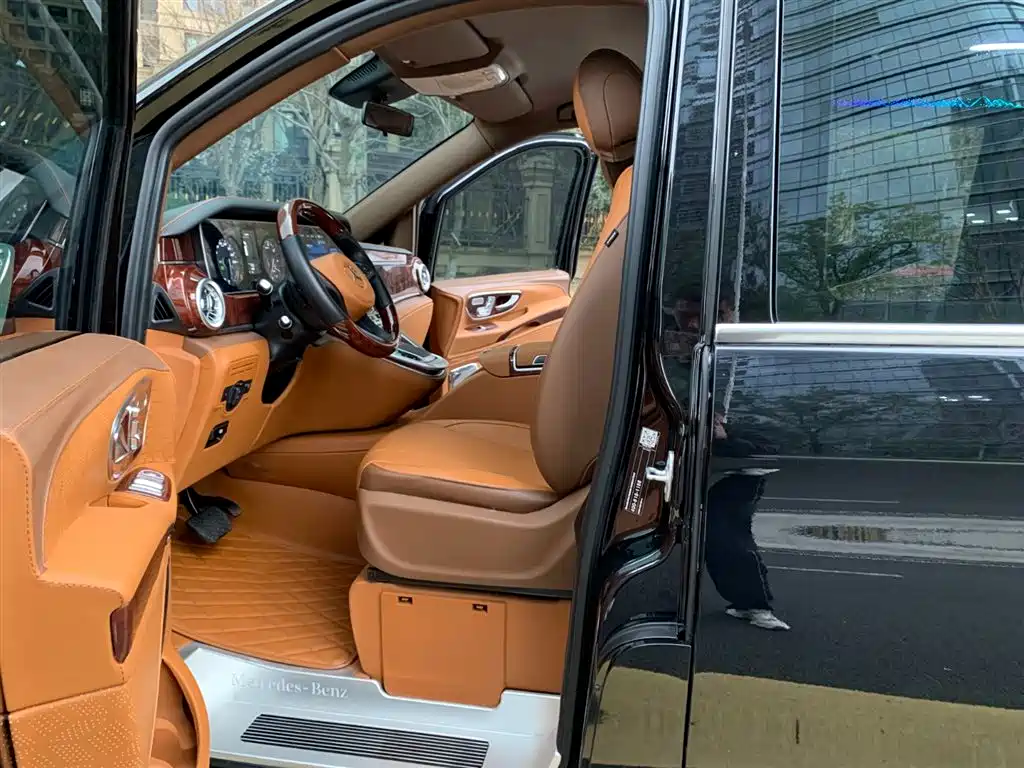 Mercedes-Benz Vito 2024 2.0T Elite Edition 7-Seater фото 19