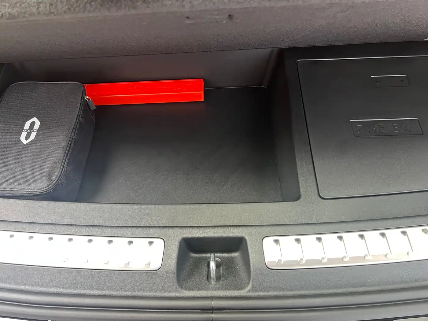 AITO Wenjie AITO M9 2024 Range Extender Max Edition 42kWh 6-seater фото 27