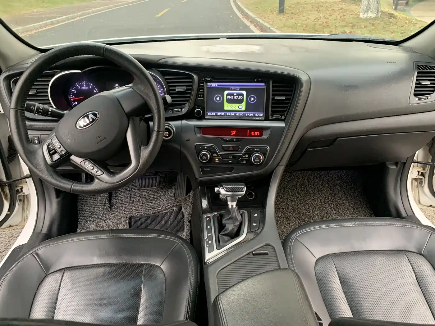 Kia K5 2014 2.0L Automatic LUXURY фото 10