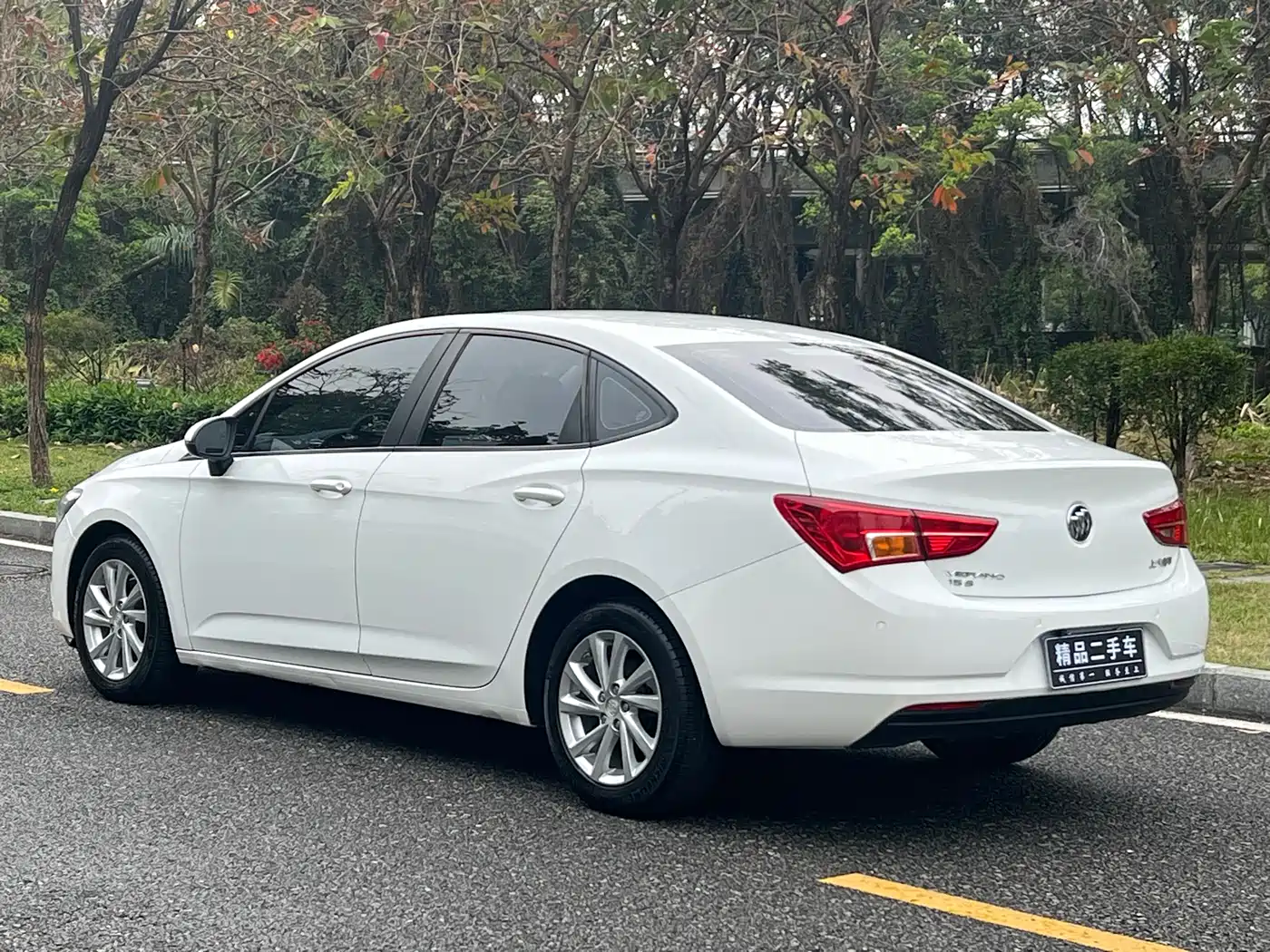 Buick Verano 2017 Sedan 15S Automatic Progressive фото 5
