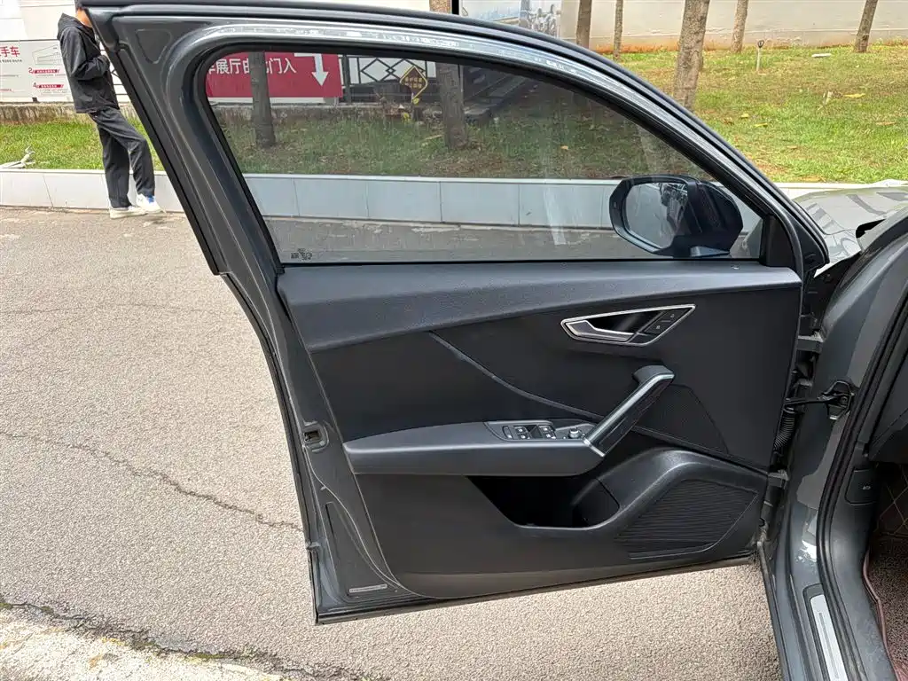Audi Q2L 2021 Model 35 TFSI Fashion Dynamic фото 13