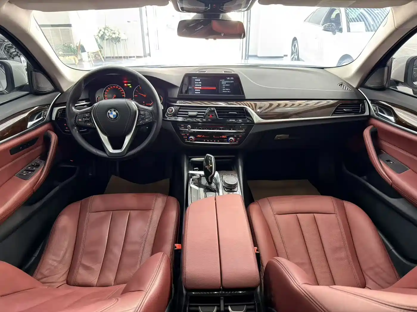 BMW 5 Series 2018 528Li Launch Special Edition фото 7