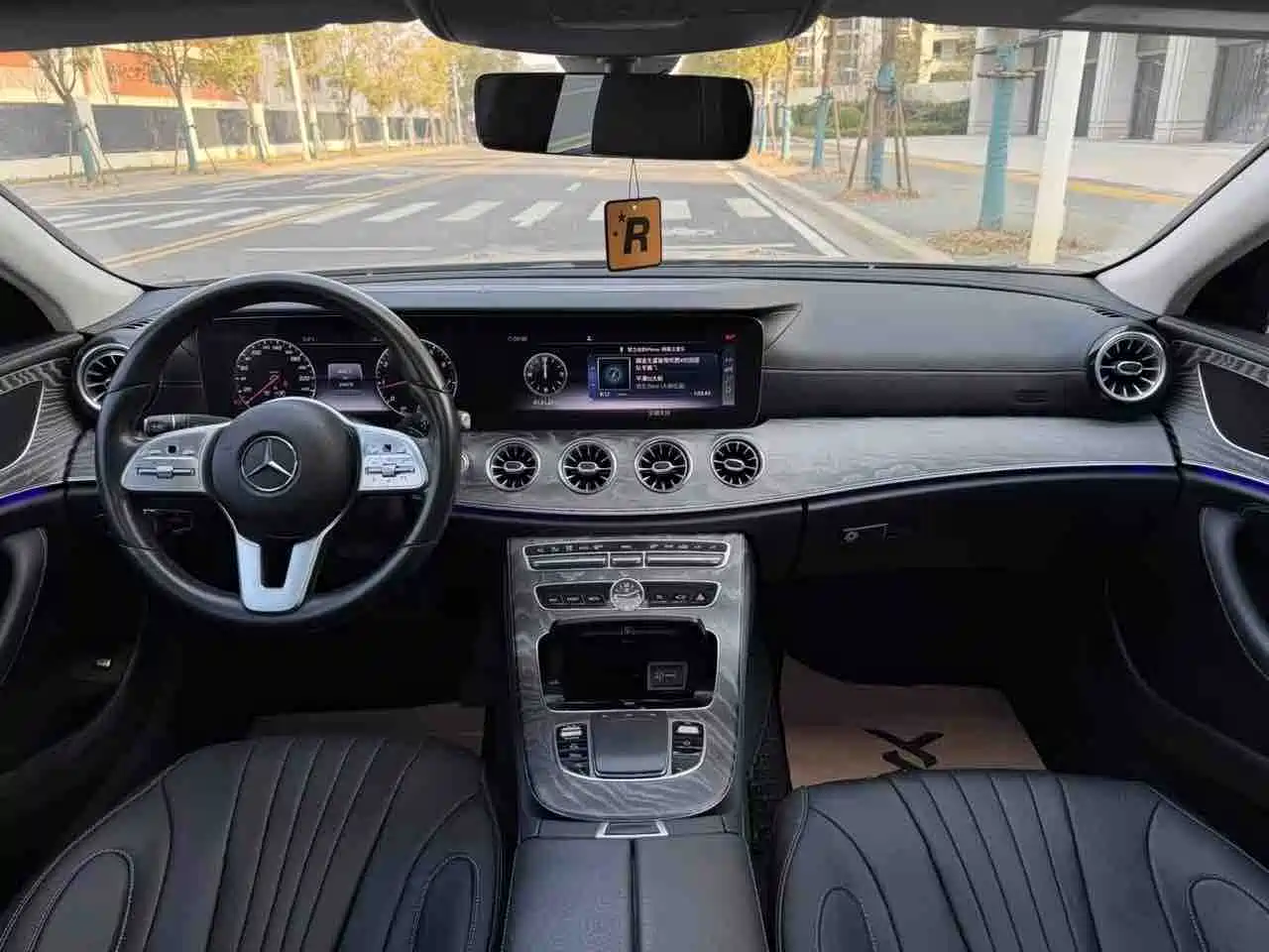 MERCEDES-BENZ CLS