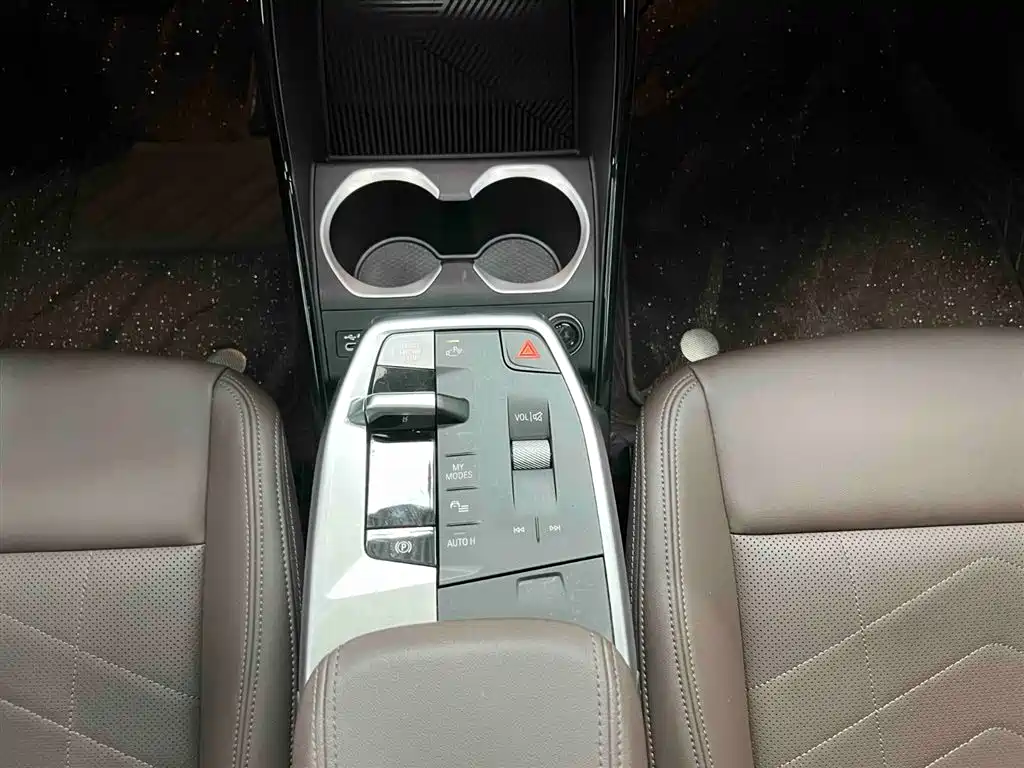BMW X1 2023 sDrive20Li X Design Package фото 5