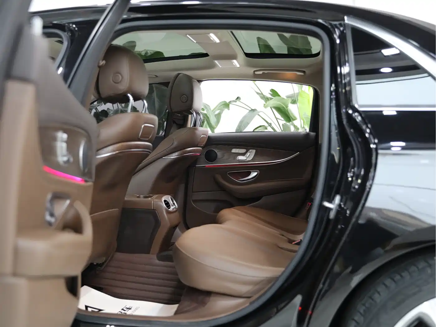 Mercedes-Benz E-Class 2019 E 300 L Luxury фото 13