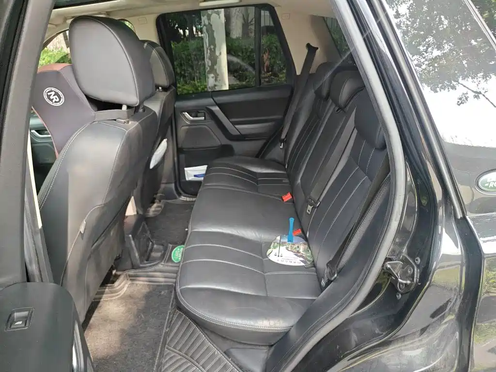 Photo 18 - Land Rover Freelander 2