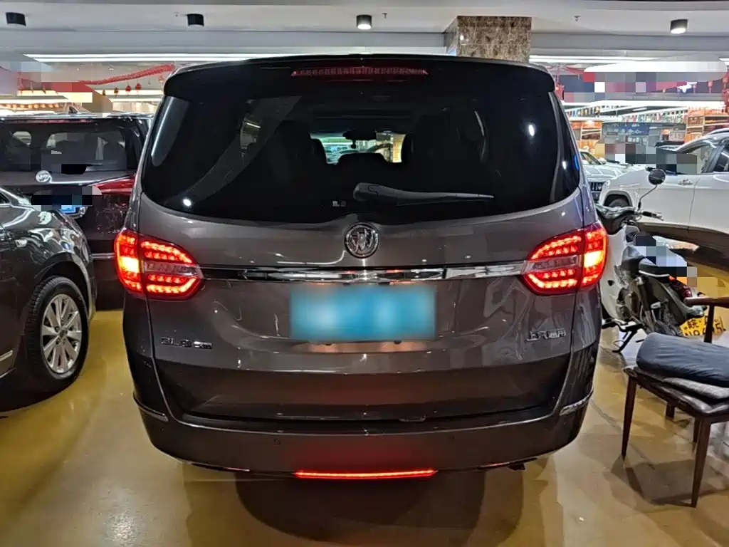Фото 6 - Buick GL8