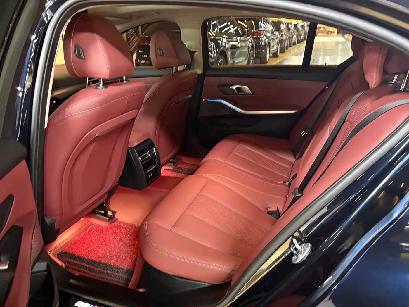 BMW 3 Series 2023 325Li M Sport Package фото 5