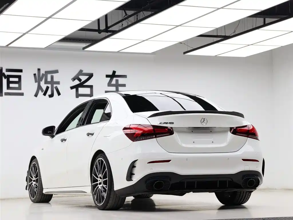 Mercedes-Benz A-Class AMG 2023 Model Year AMG A 35 L 4MATIC фото 28