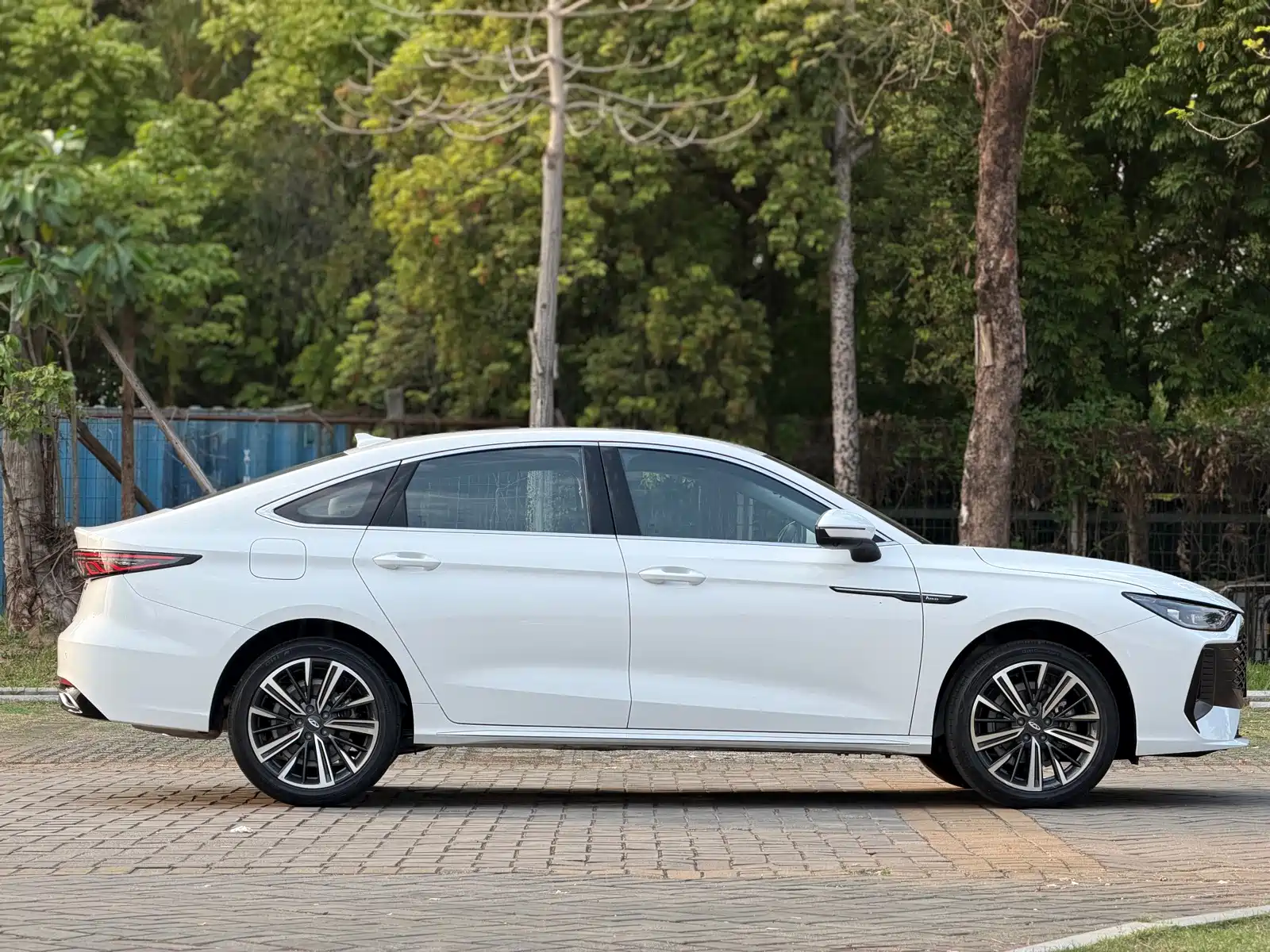 Фото 4 - Chery Arrizo 8 PRO