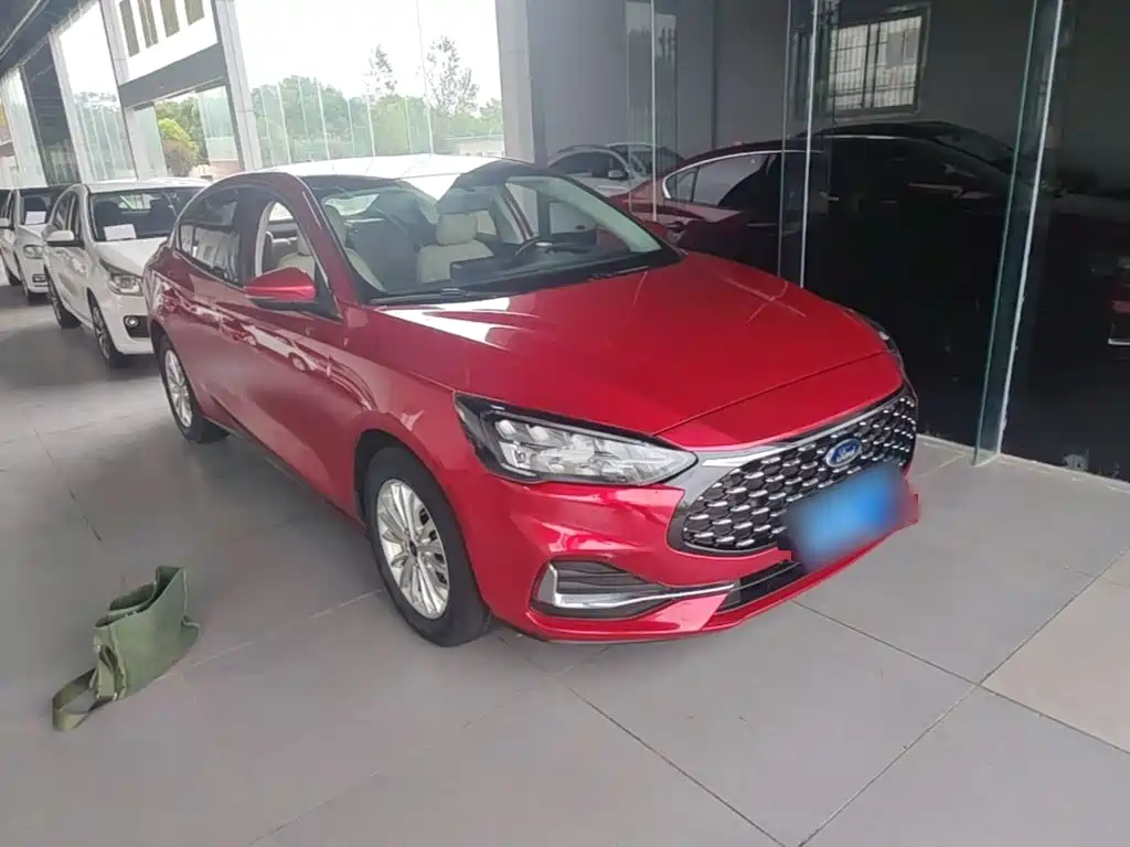 Фото 4 - Ford Focus