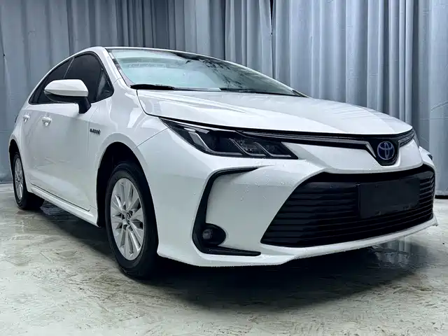 Toyota Corolla 2022 Hybrid 1.8L E-CVT Pioneer Edition — фото 3