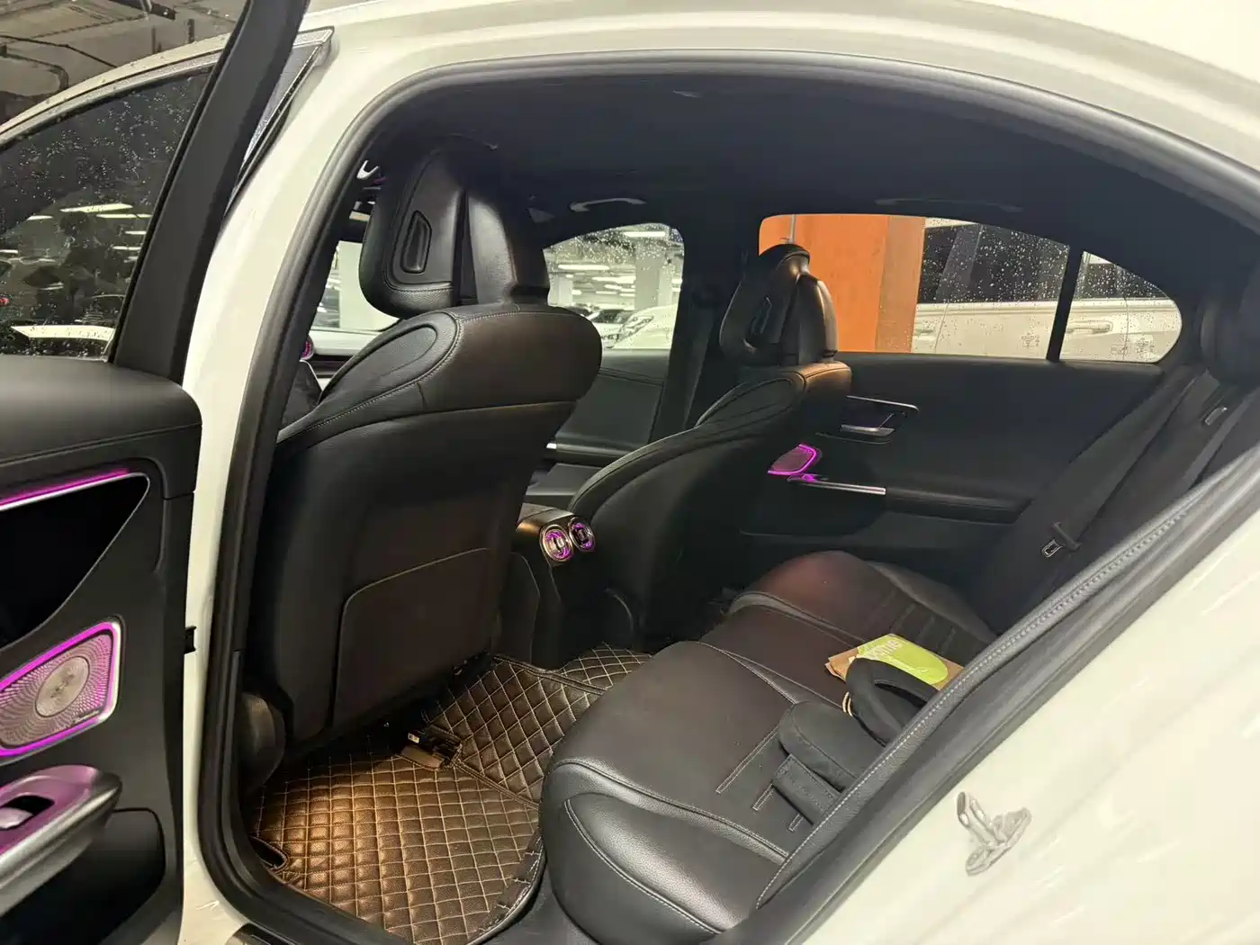 Фото 8 - Mercedes-Benz C-Class