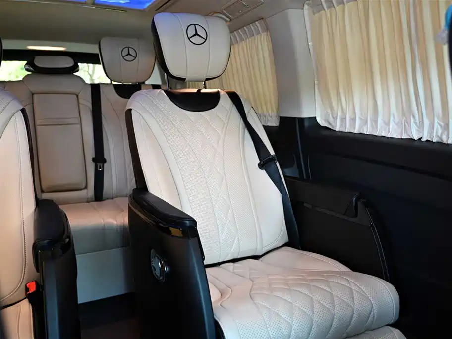 Mercedes-Benz Vito 2021 2.0T Elite 7-Seater фото 10