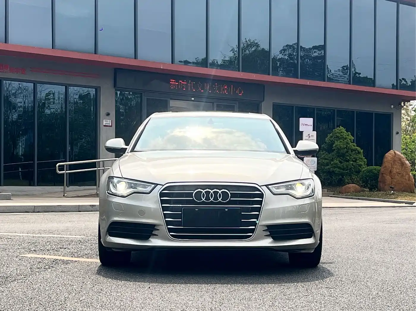 Audi A6L 2015 TFSI Millionth Anniversary Intelligent Leader Type фото 2