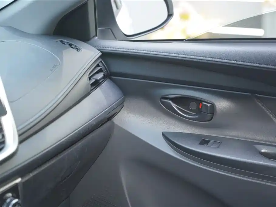 Toyota YARiS L Zhi Xiang 2020 1.5L CVT Leading Edition фото 13