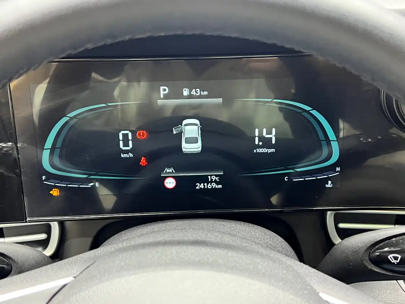 Hyundai Elantra 2023 Model 1.5L CVT LUX Premium Edition фото 20