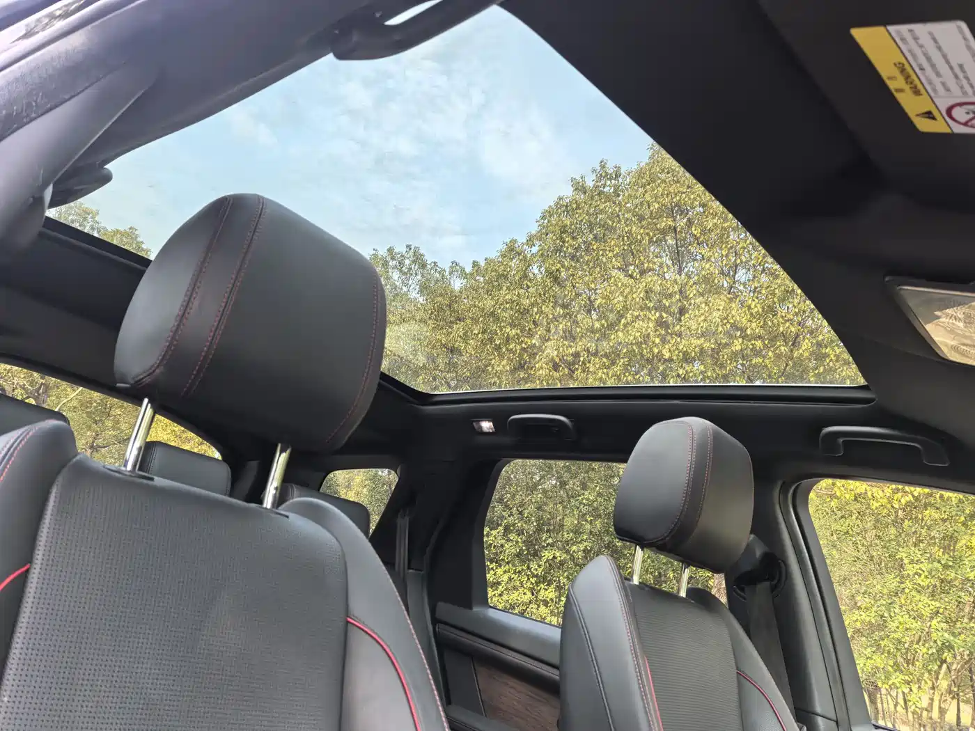 LAND ROVER DISCOVER SPORTS