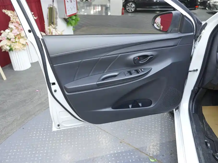 Toyota YARiS L Zhi Xiang 2020 1.5L CVT Leading Edition фото 9