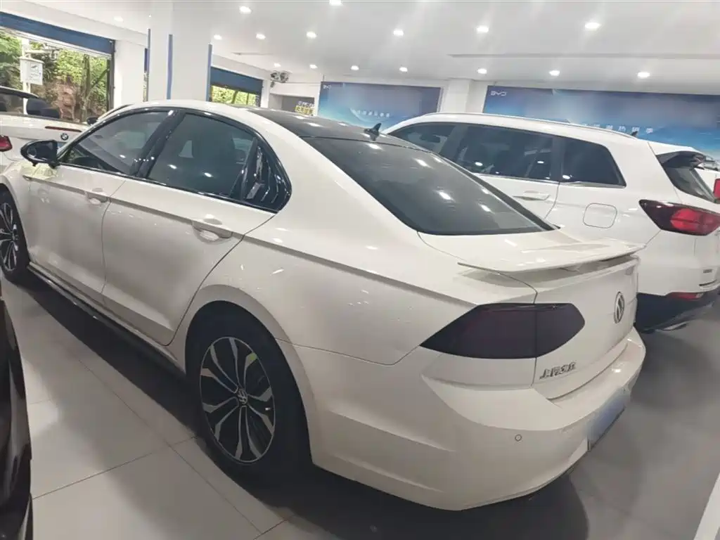 Volkswagen Lamando 2018 280TSI DSG Comfort Edition фото 5