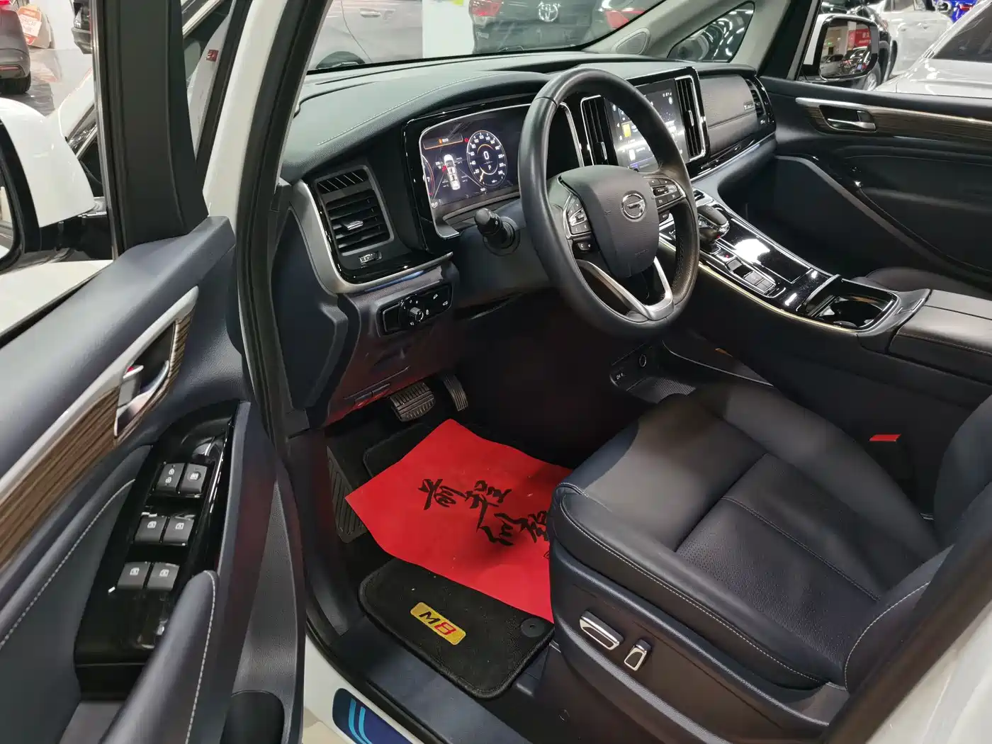 GAC Trumpchi Trumpchi M8 2023 Leading Series 390T Prestige Edition фото 3